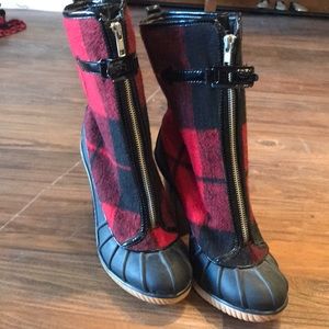 Michael Kors Stream Plaid Duck Boots Sz 9